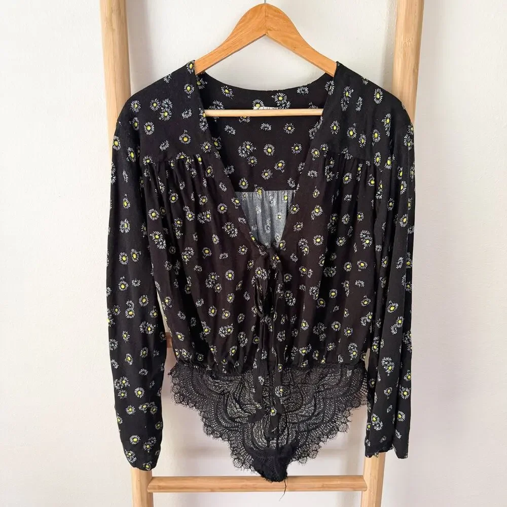 Free People Intimately Daisy Floral Lace Deep V Bodysuit Small